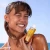 SVR Sun Secure Glow dwufazowa woda przeciwsłoneczna z brokatem SPF50+ 100 ml