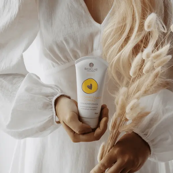 BasicLab Famillias krem nawilżający do twarzy lekka konsystencja 75ml