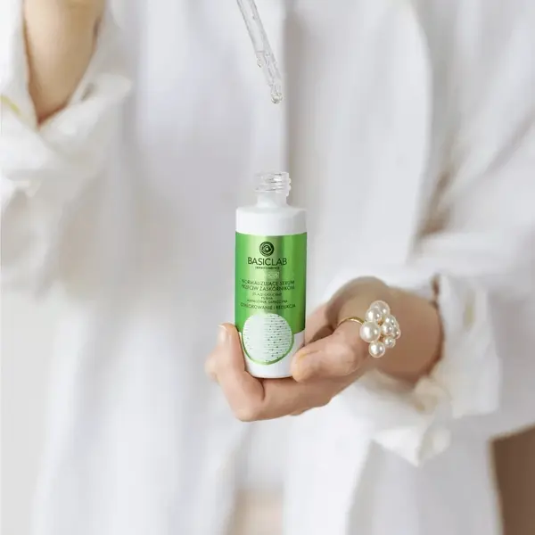 BasicLab Esteticus serum normalizujące przeciw zaskórnikom 30 ml