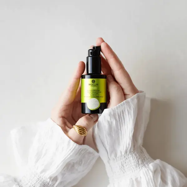 BasicLab Acidumis peeling kwasowy odblokowujący pory z 15% AHA i 2% BHA 30 ml